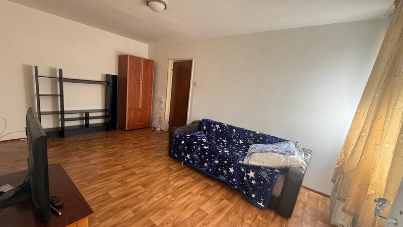 Dristor, metrou, stradal, etajul 6, mobilat.